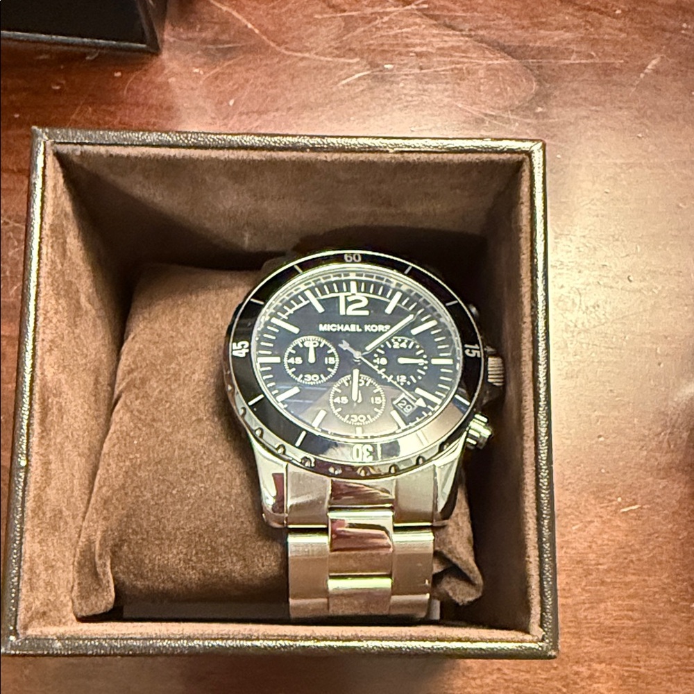 Michael Kors Black Dial Silver Band Men's Watch